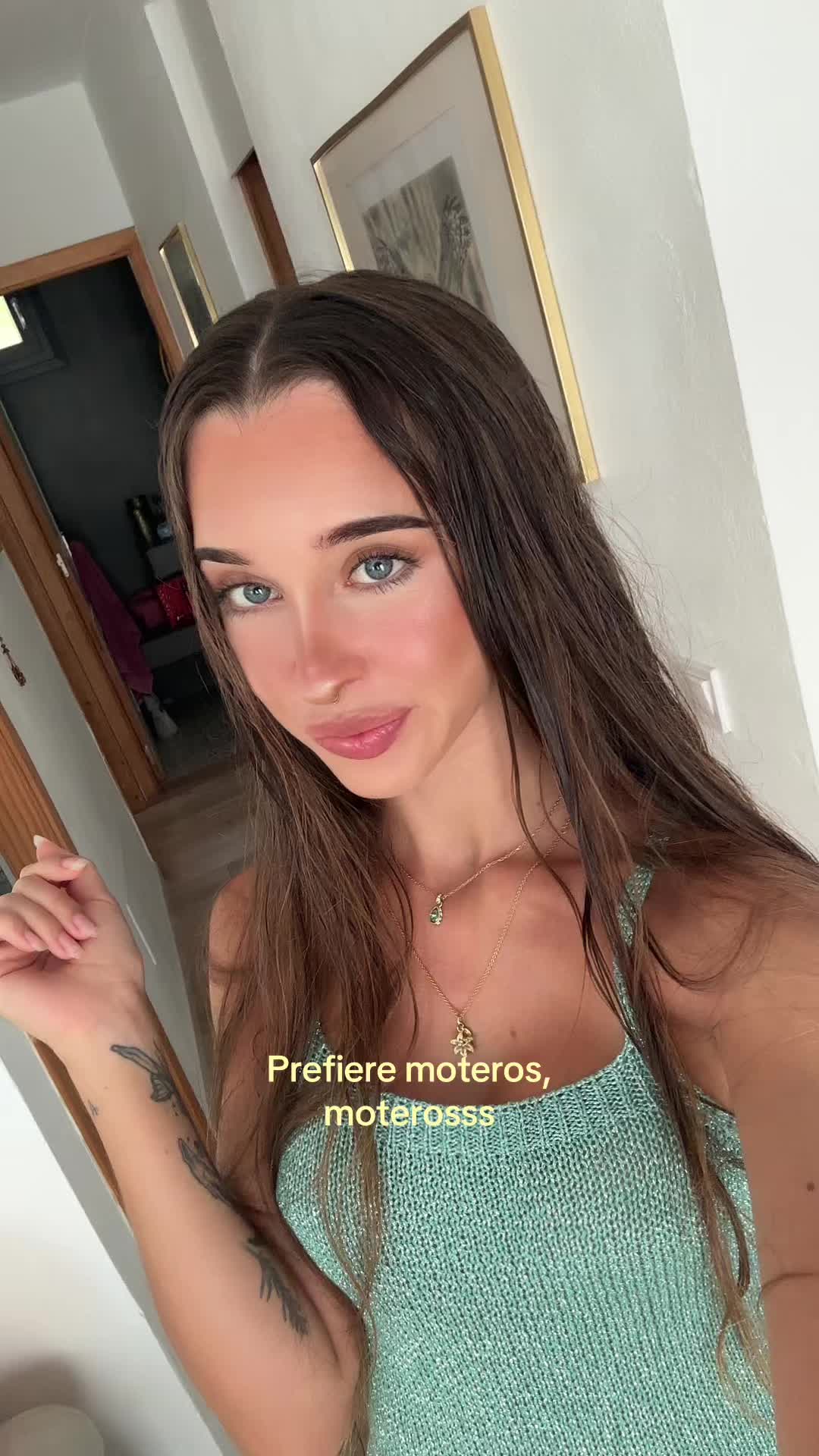 @🦦💋