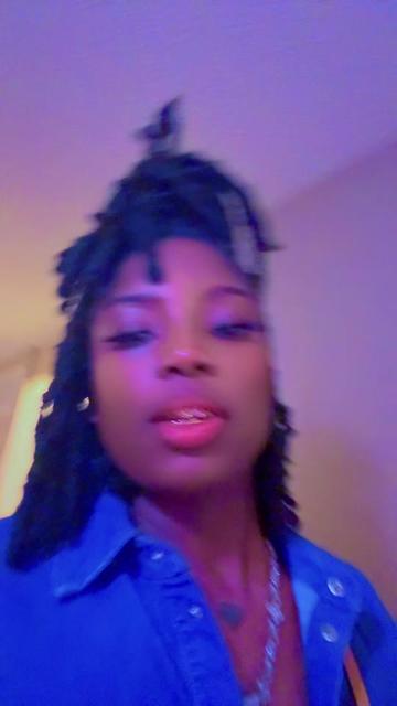 @_UnhingedGoldieezee