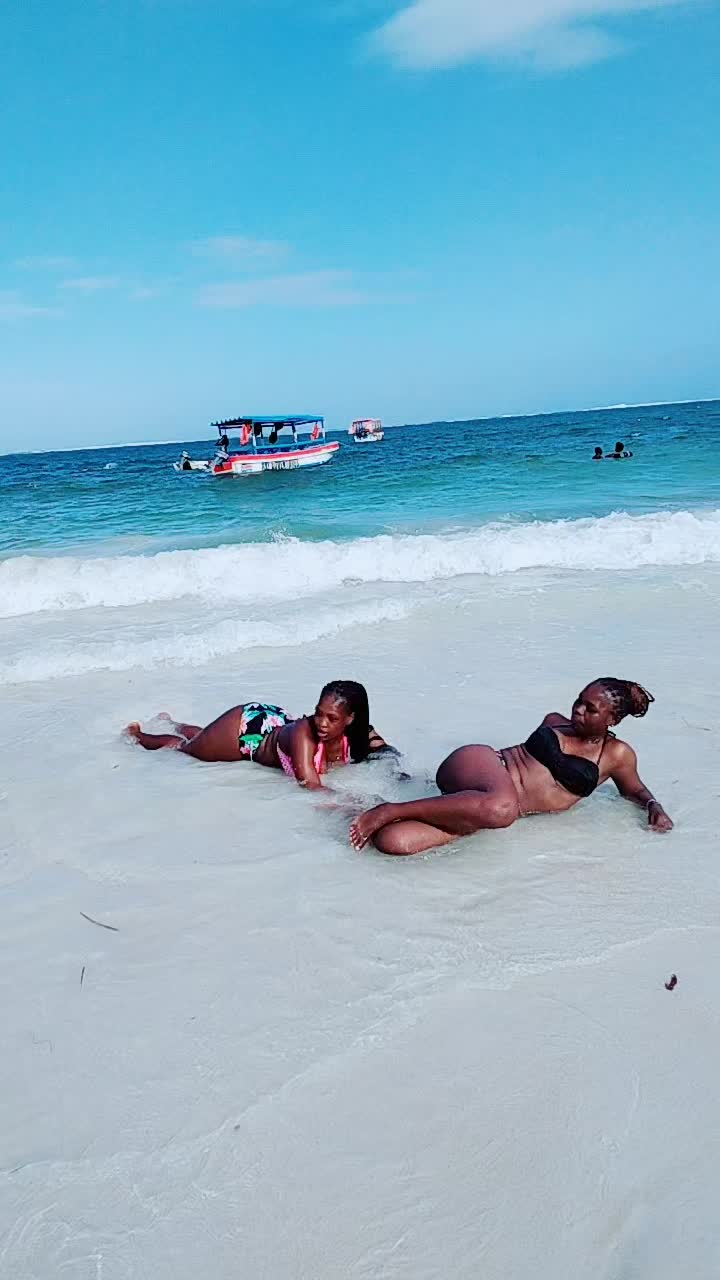 @ADHIAMBO 🇰🇪