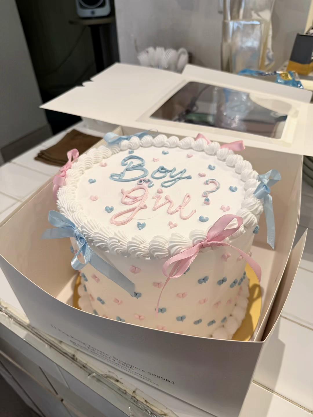 @Lynn's Cakes