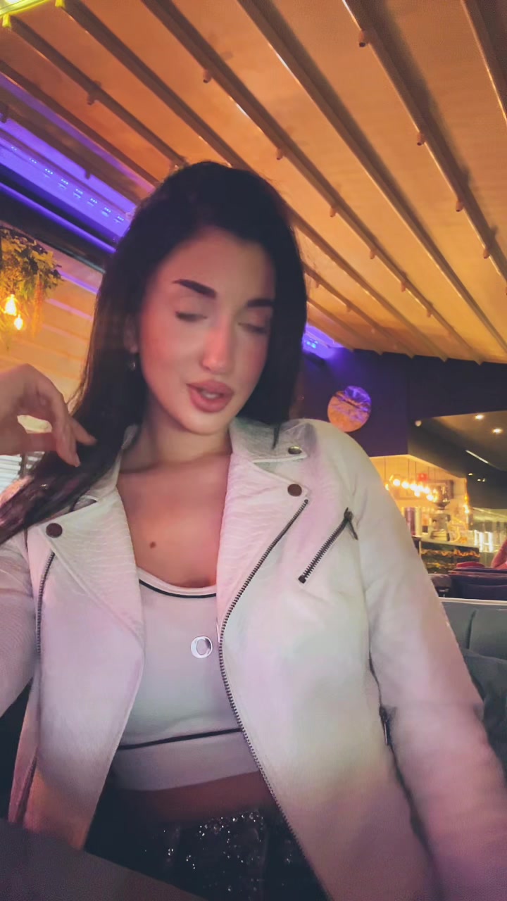 @HoneyyyMaria