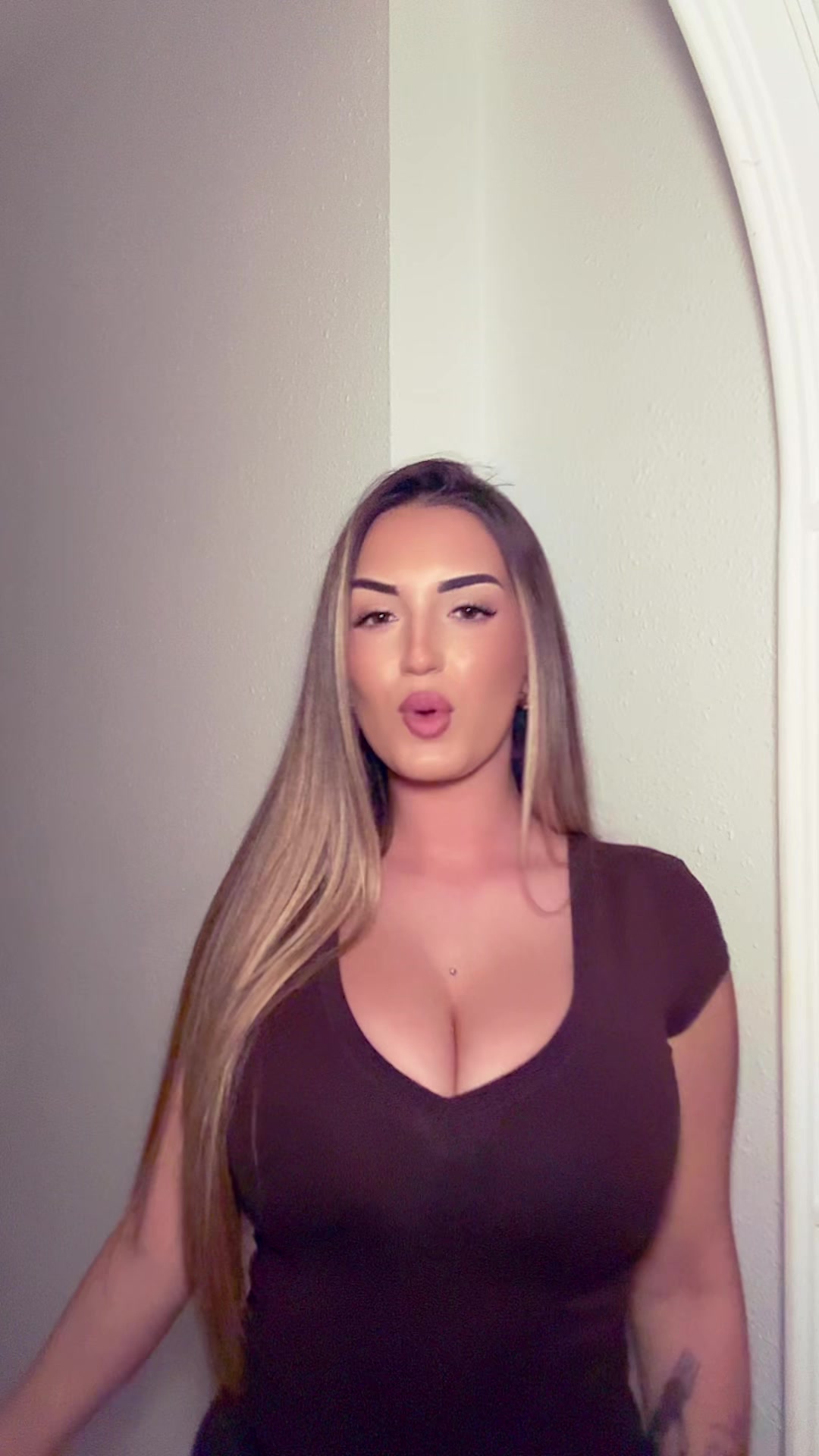 @𝐀𝐑𝐈𝐀𝐃𝐍𝐀