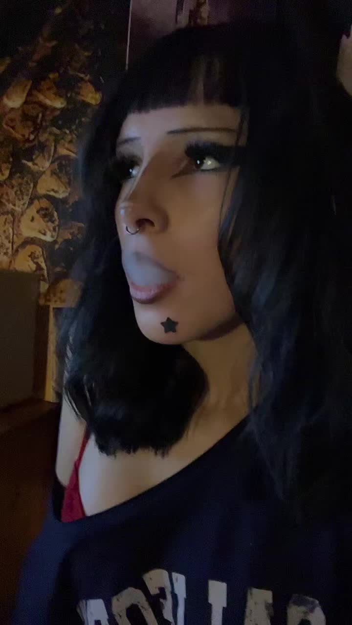@🖤