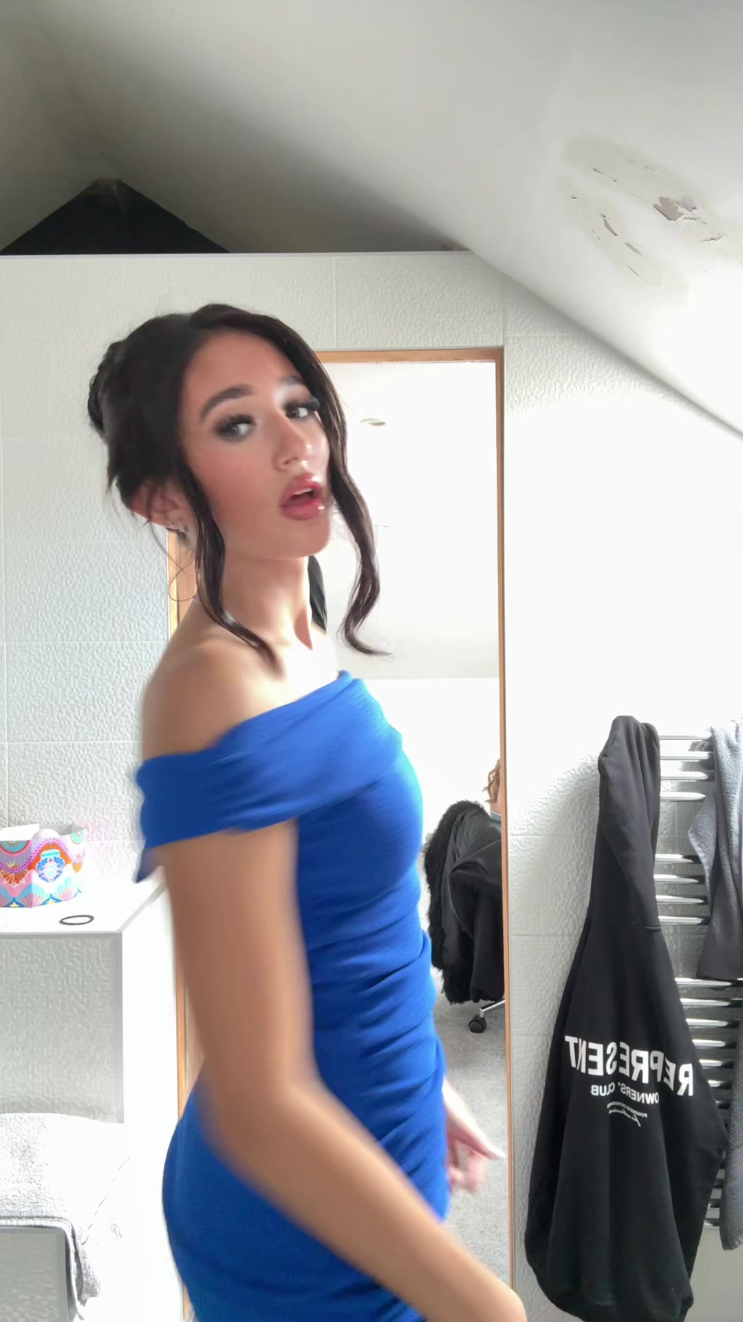 @hhollymcmillann