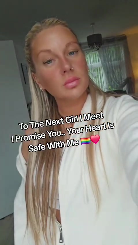 @Tashahaliex 🏳️&zwj;🌈