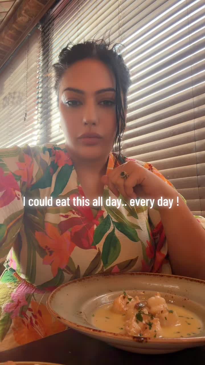 @AnaKhanOfficial