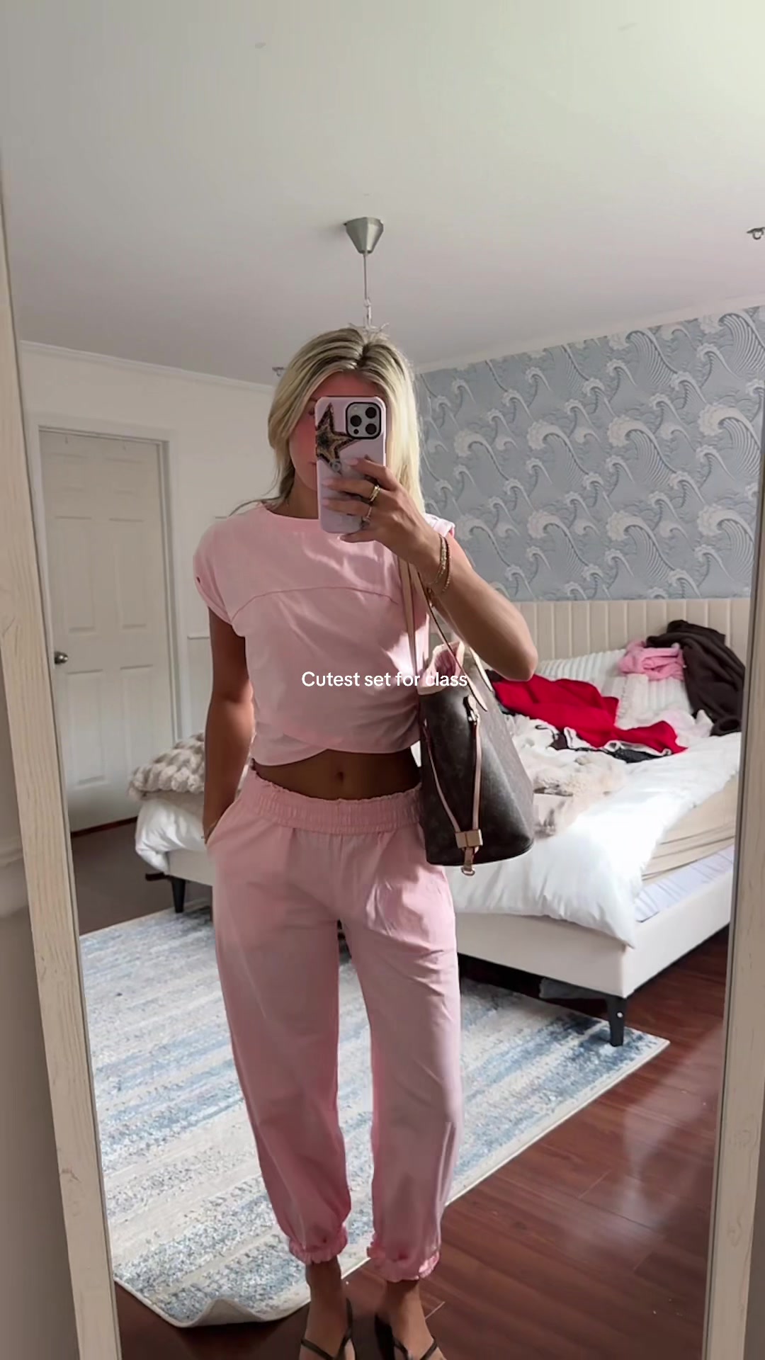 @SARA 💝✨🪩💕🍸🧸🪽🤗