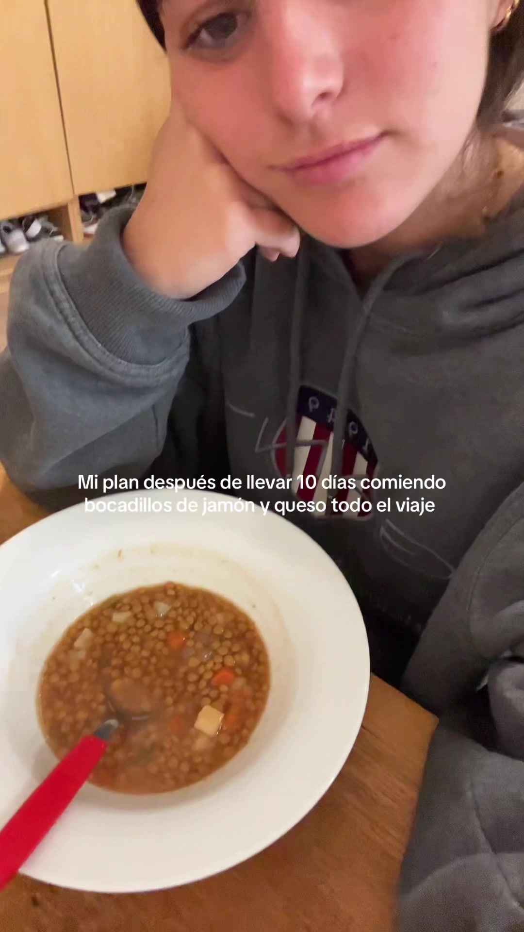 @elenaluugo