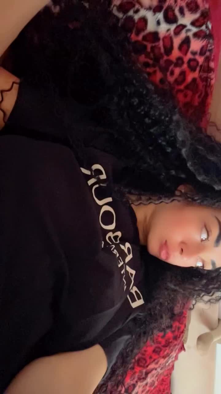 @tuestok