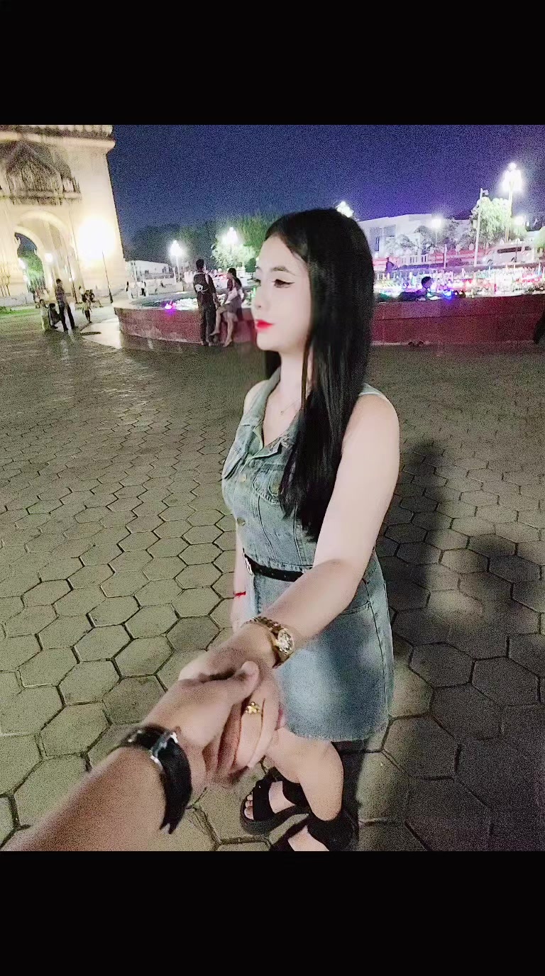 @nkauj see xyooj