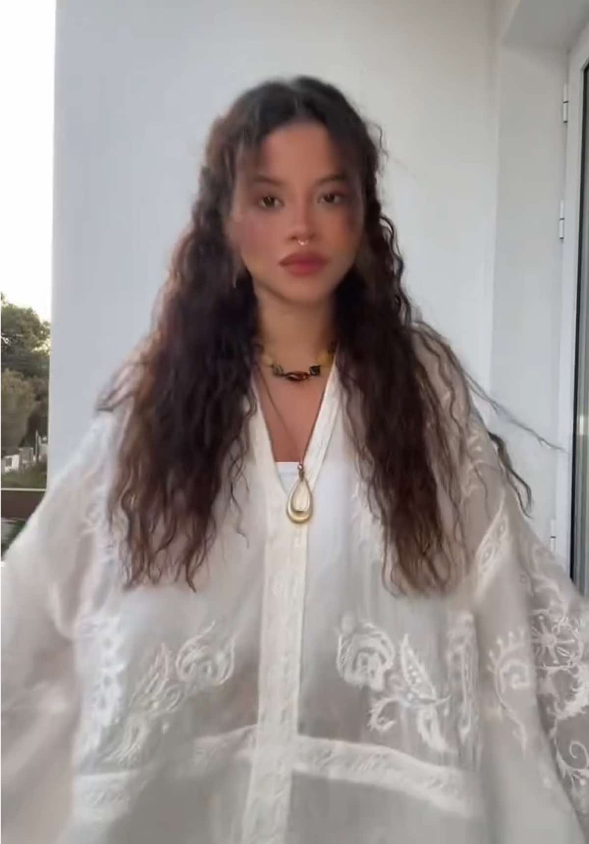 @Kelycony