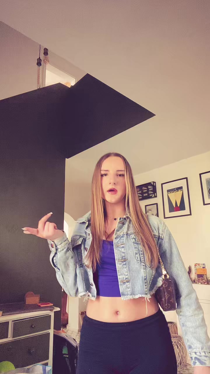 @𝓙𝓾𝓵𝓲𝓪