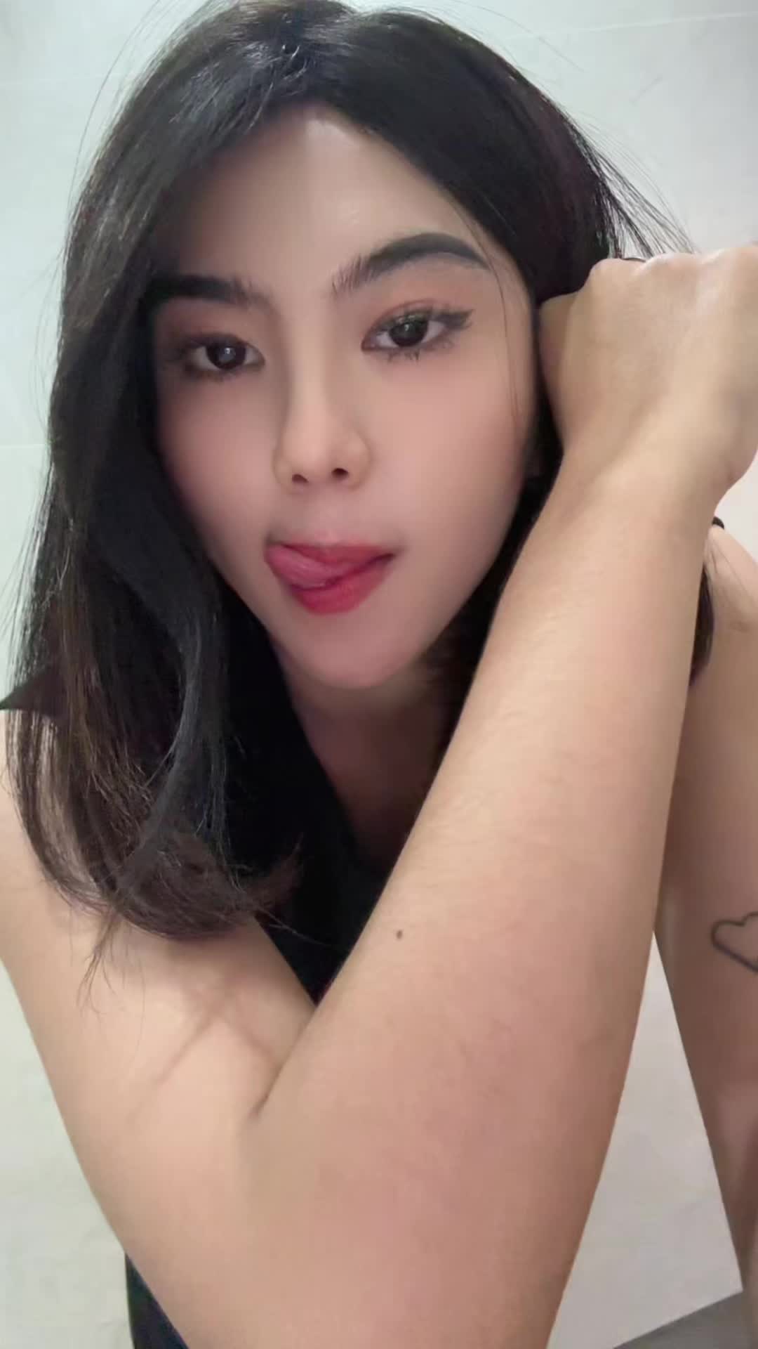 @adhia