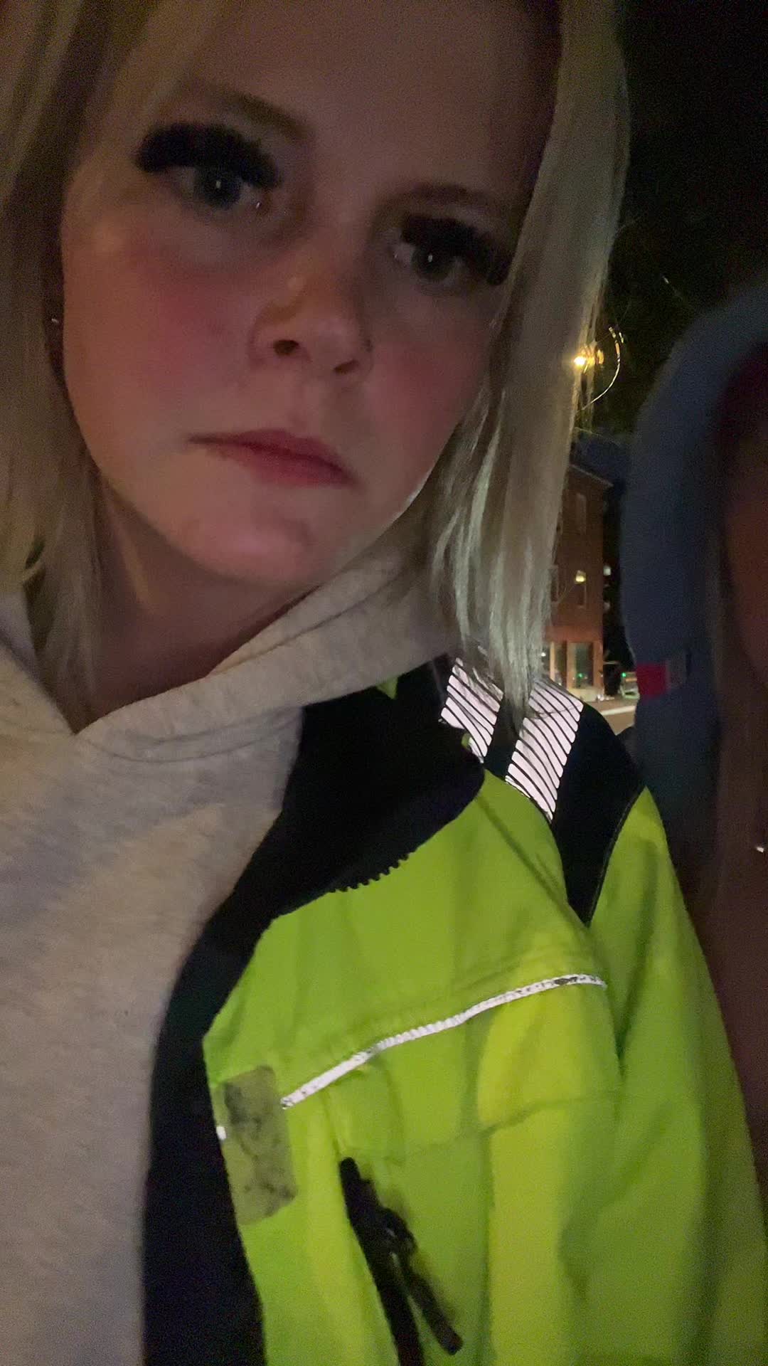 @𝕃𝕚𝕤𝕖𝕟