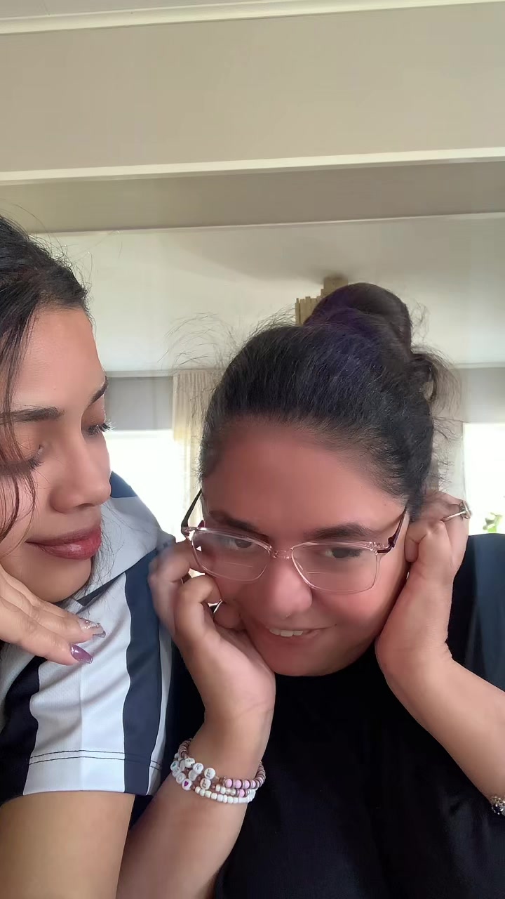 @QueenRana