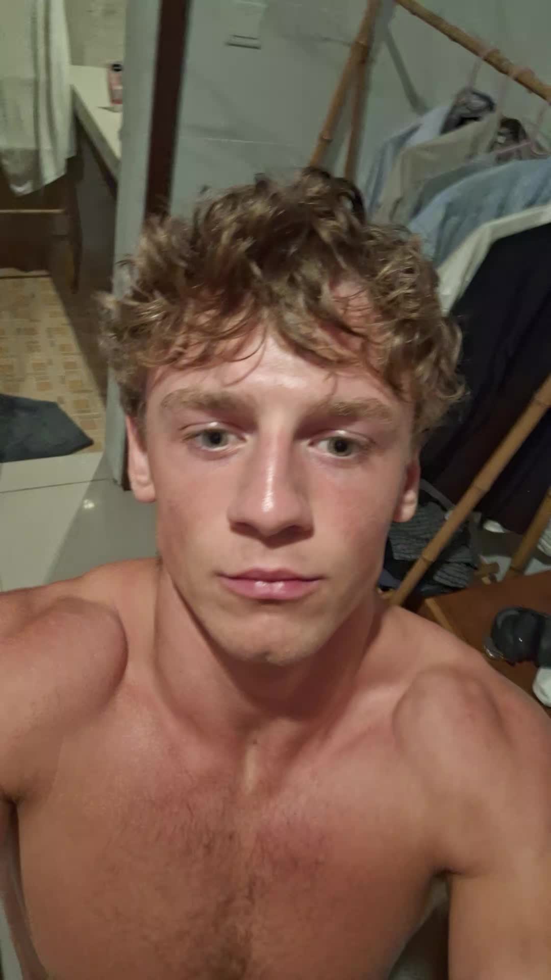 @elliscousens