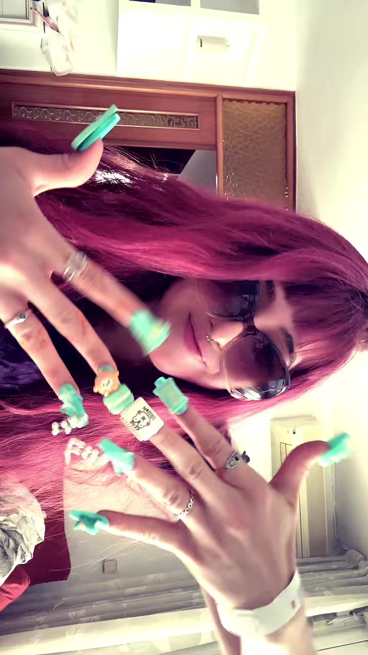 @_annarkia