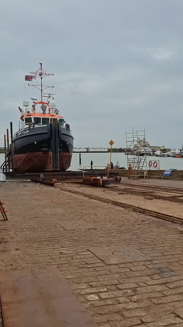 @goodeenuff