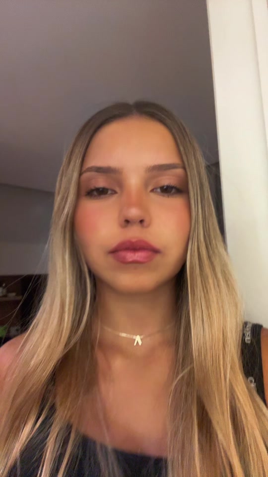 @vickyfreccero