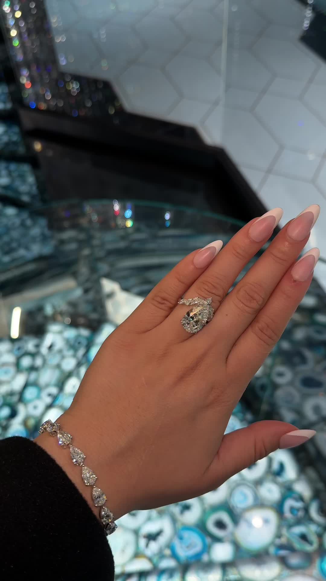 @Victoria Pristine💎