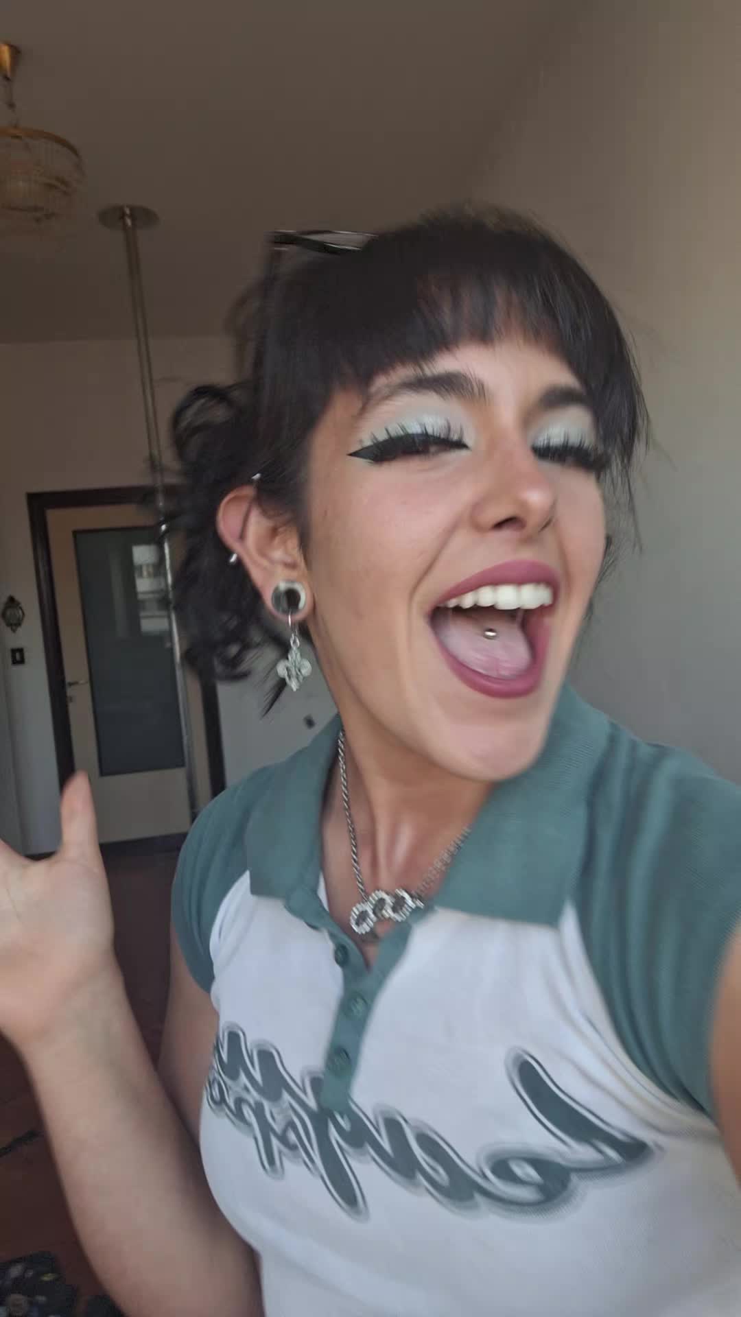 @Lady