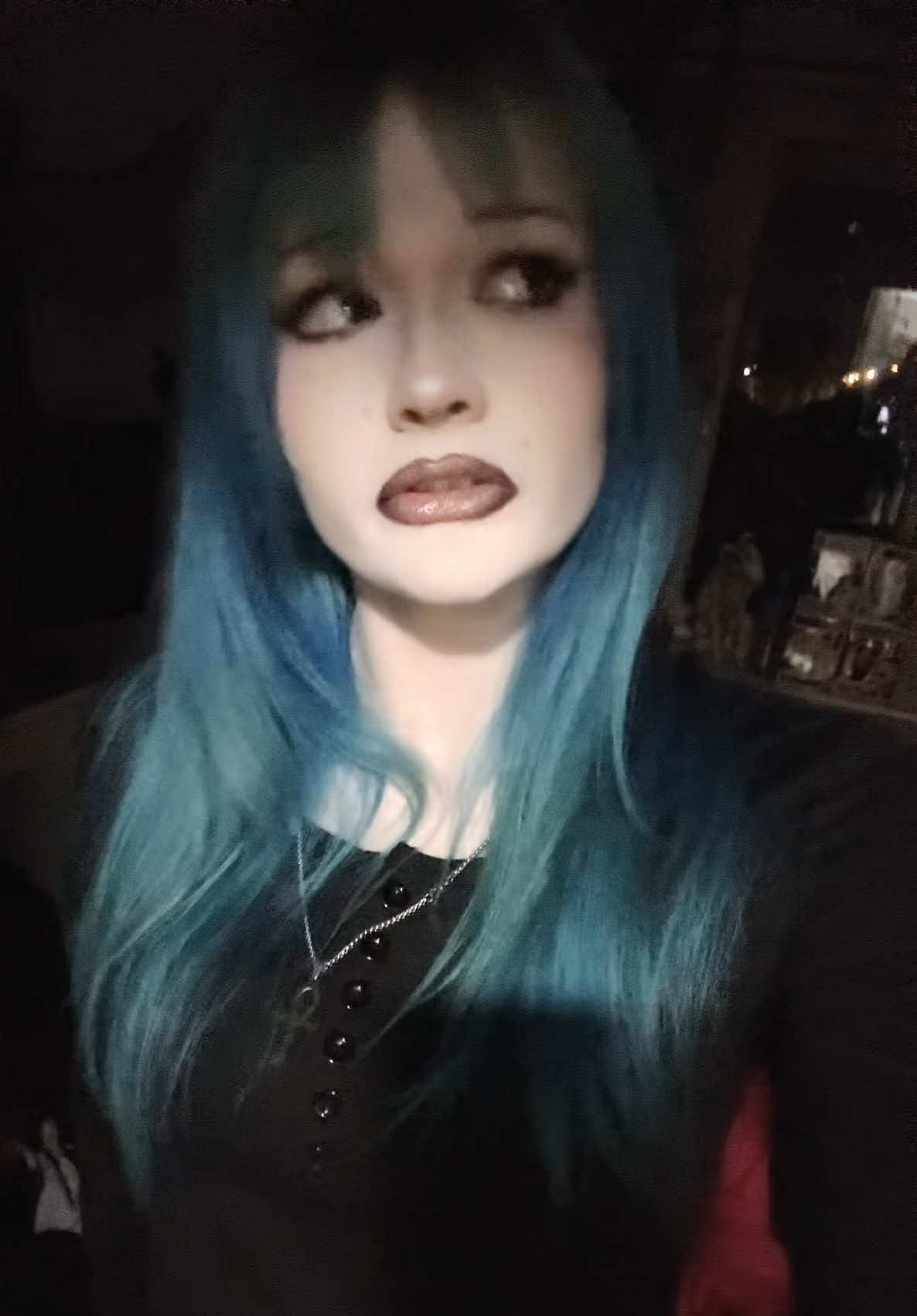 @girlwiththecoolbluehair