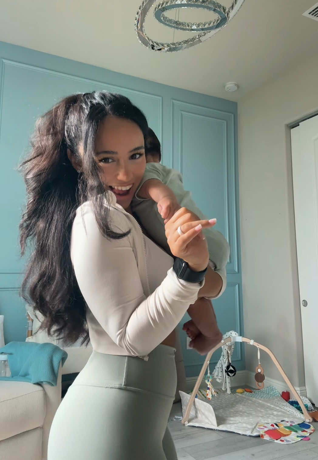 @Naomi Kane | SAHM