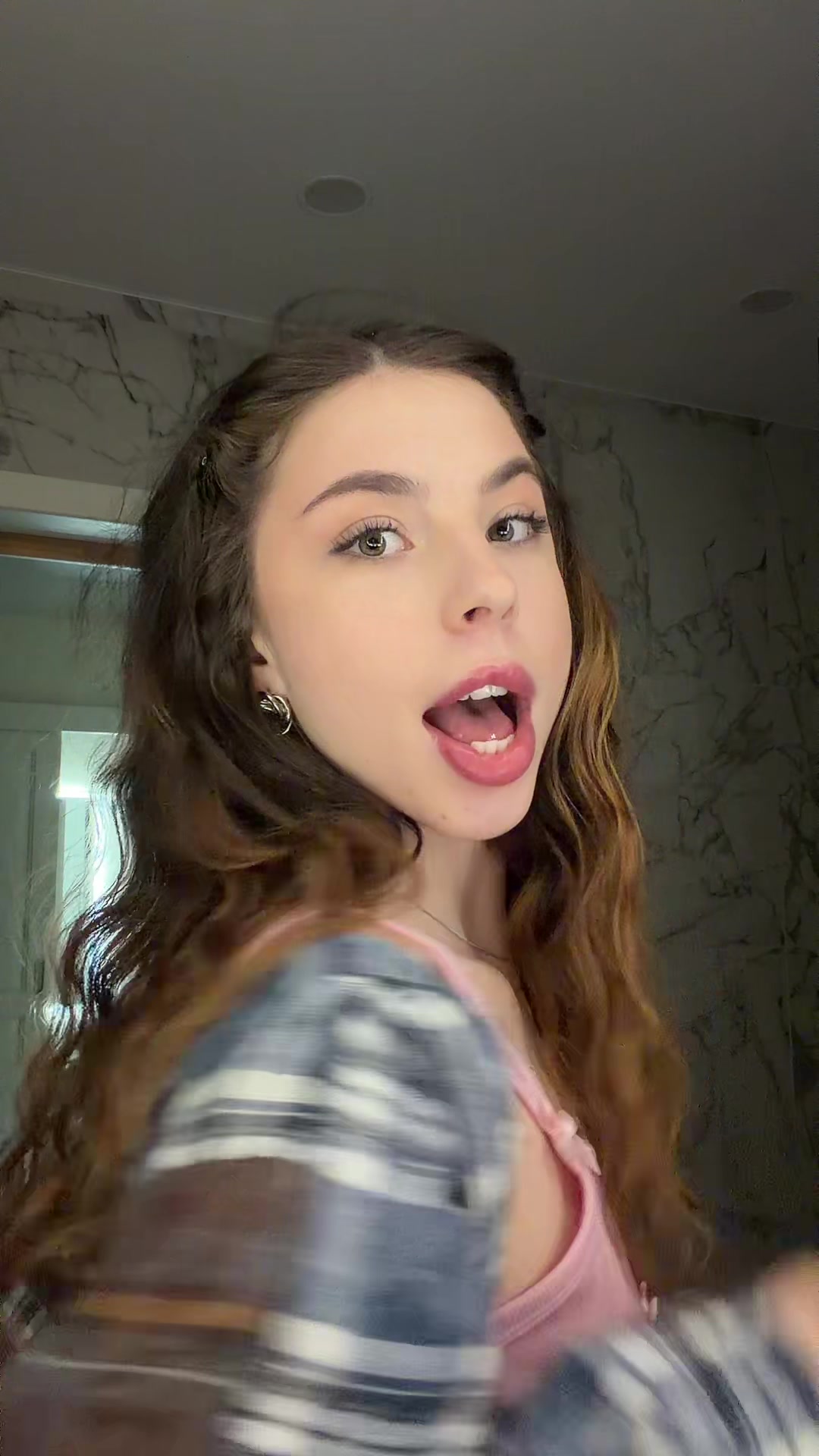@helenlavie_