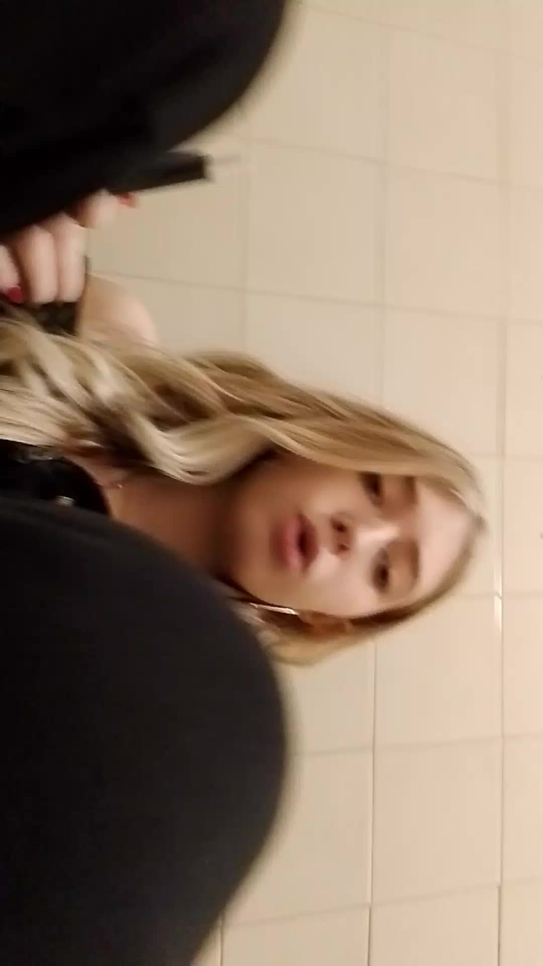 @mya ferri