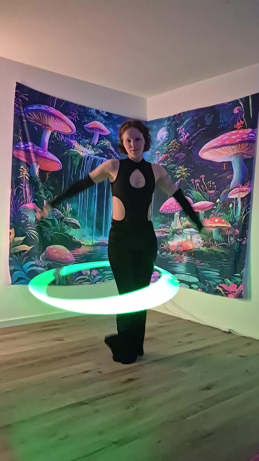 @Hu.Laura.Hoop