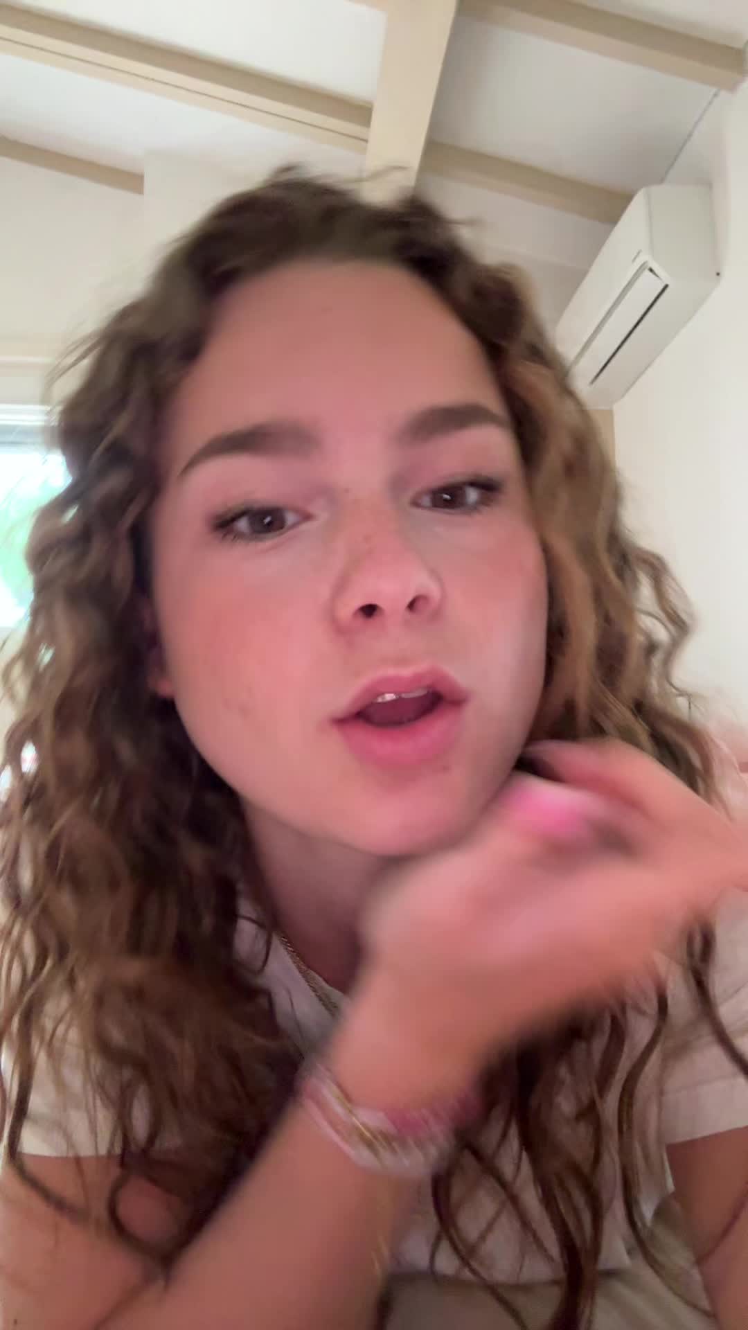 @olivia