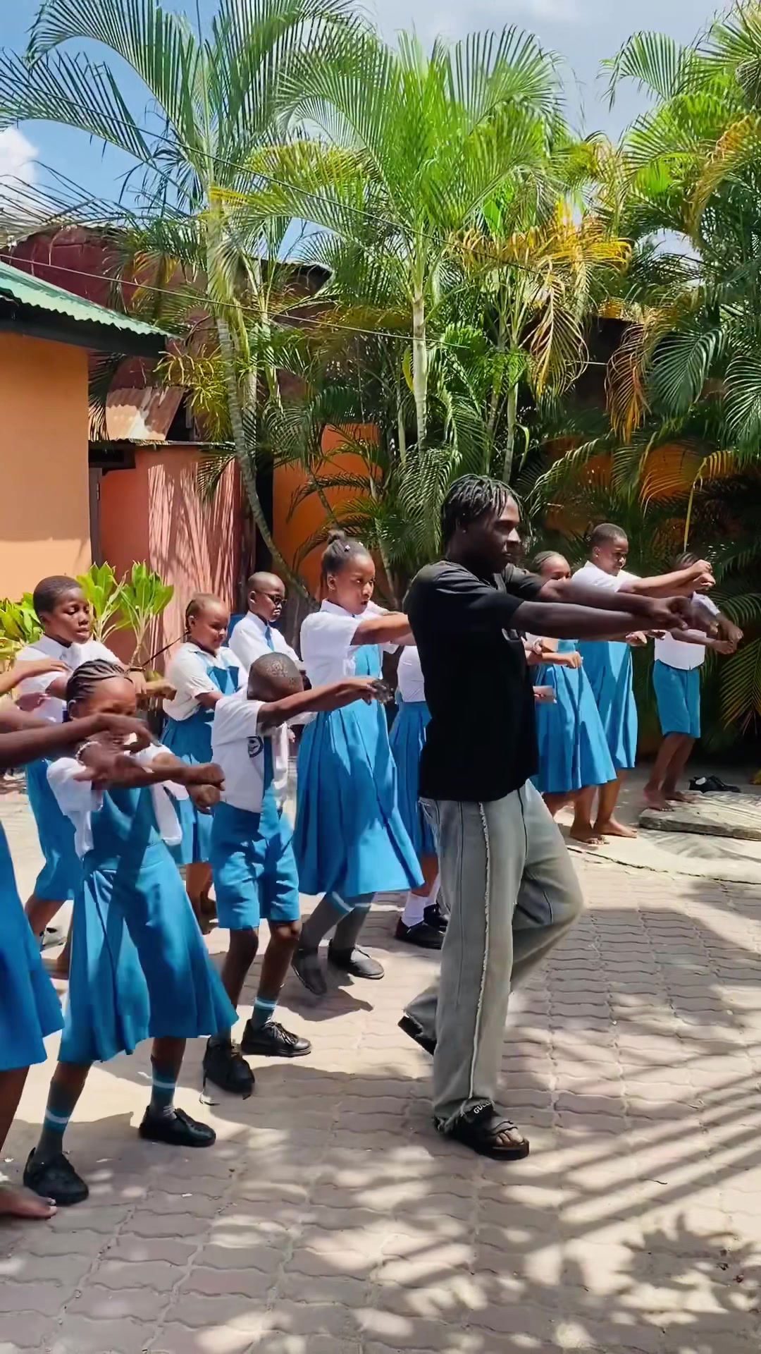 @makono_dancer