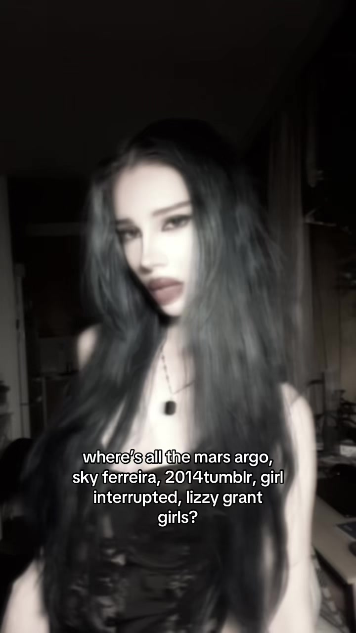@nora valeria