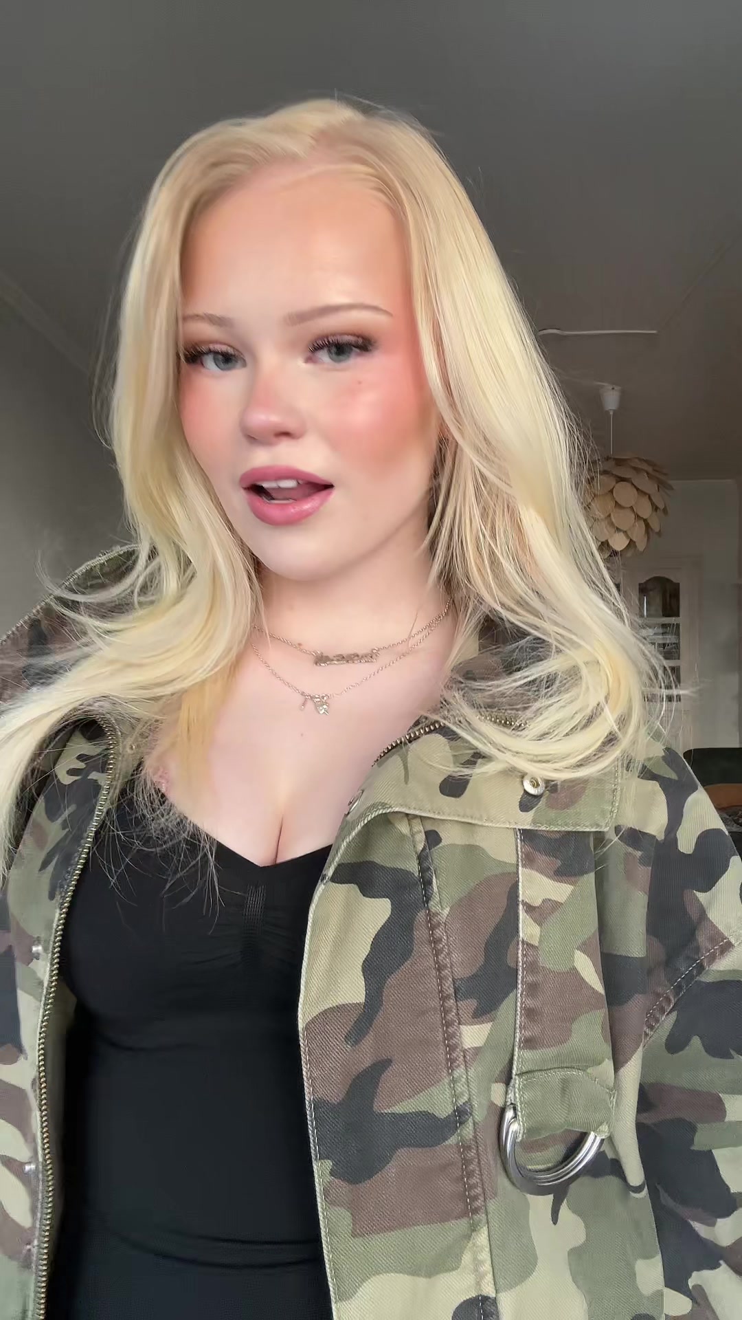 @elina