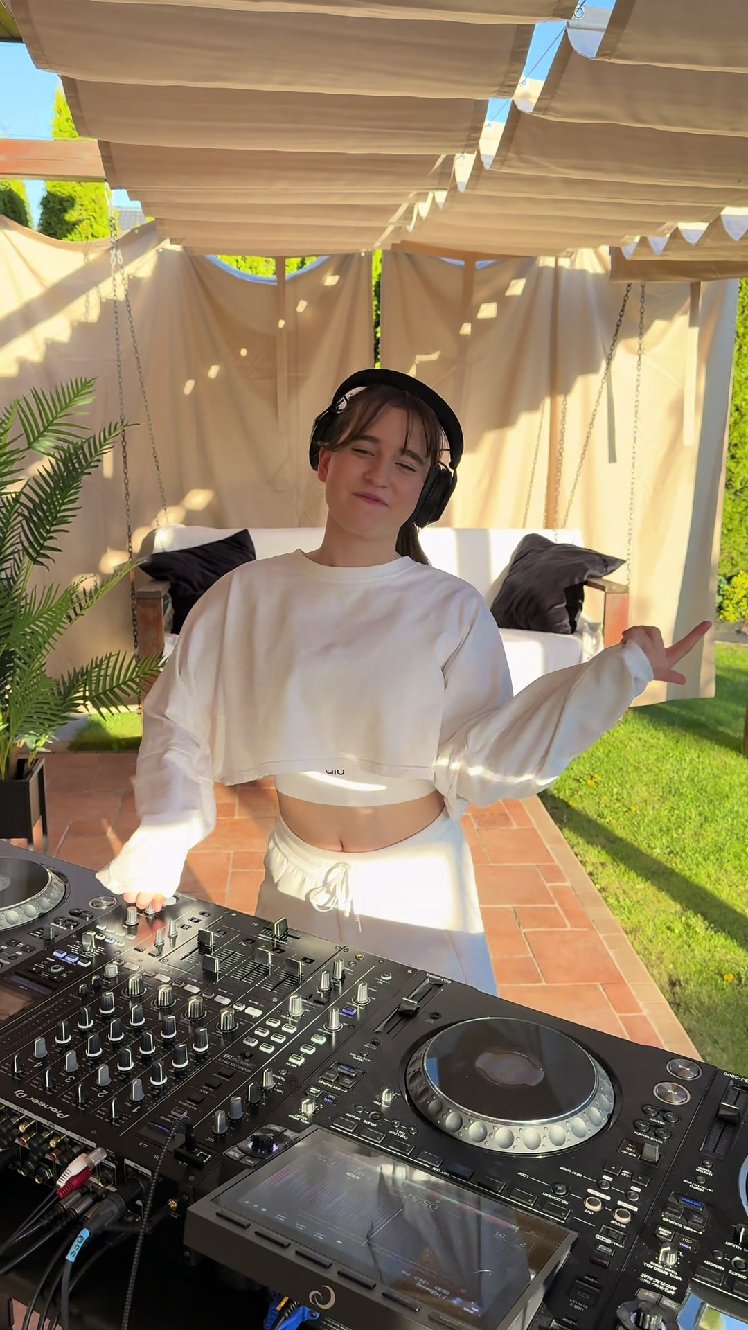@DJ Gabi