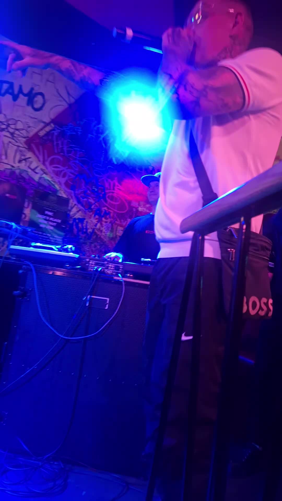 @Mała🫧