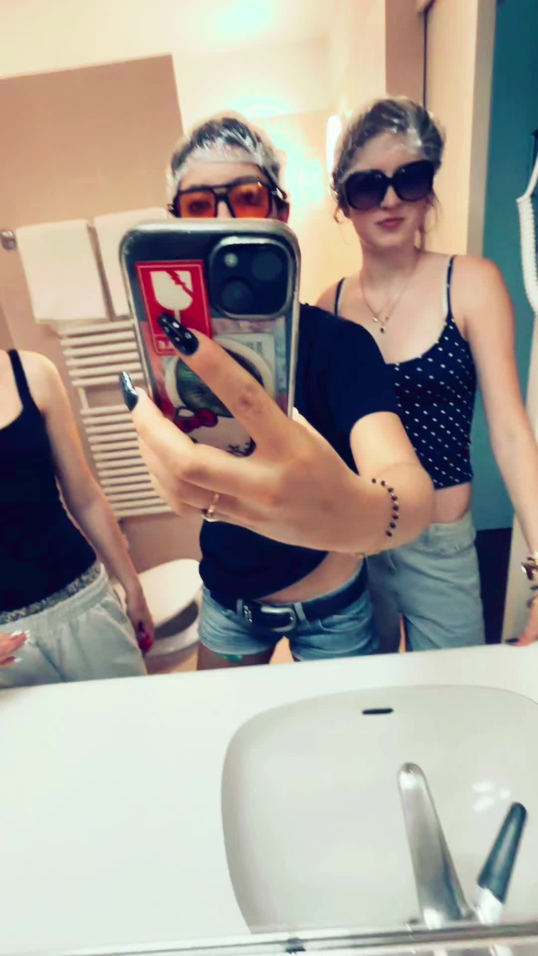 @oninamelian