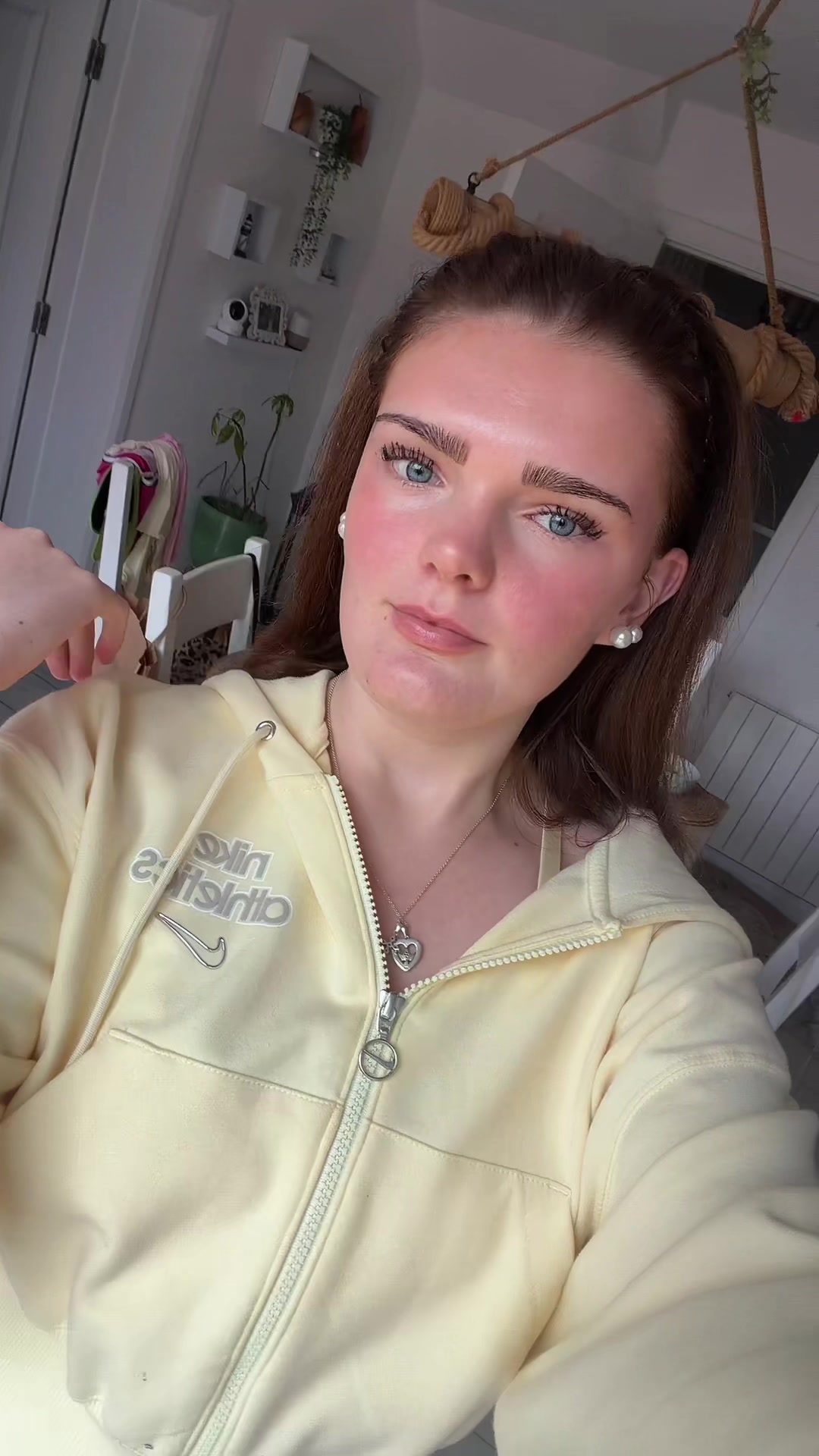 @AlishaByrne