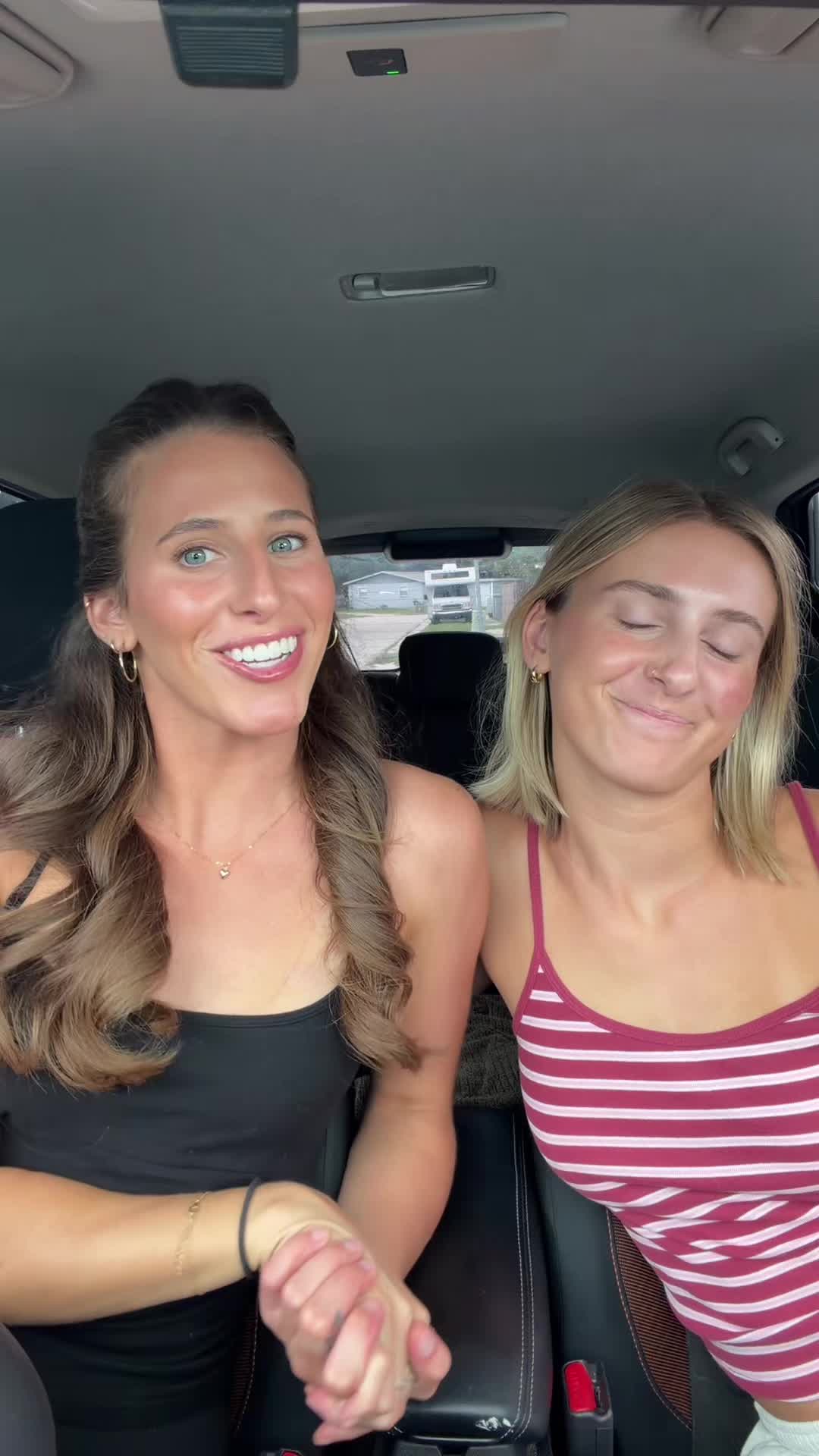 @riaandfia