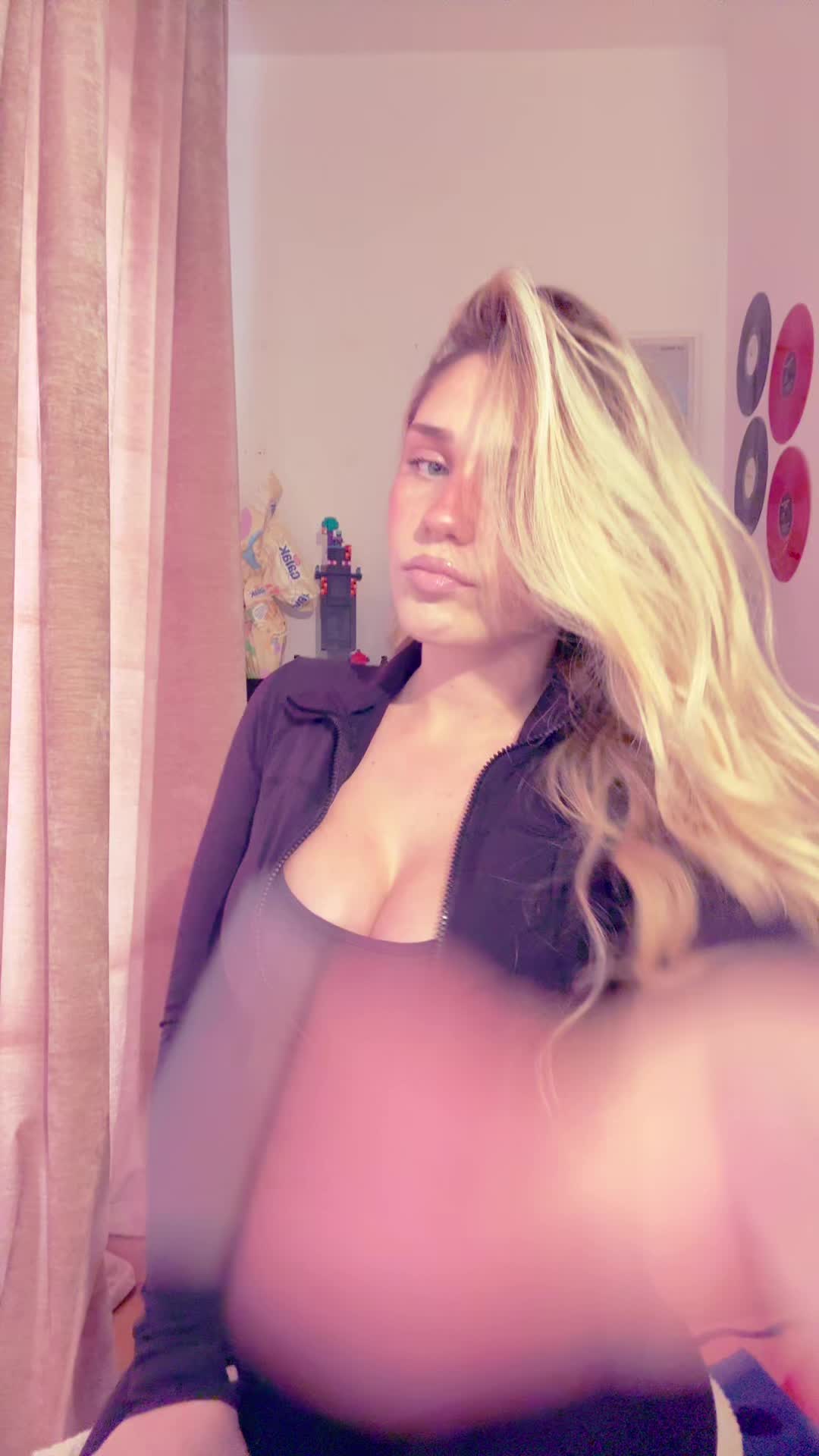 @tabathaerrico