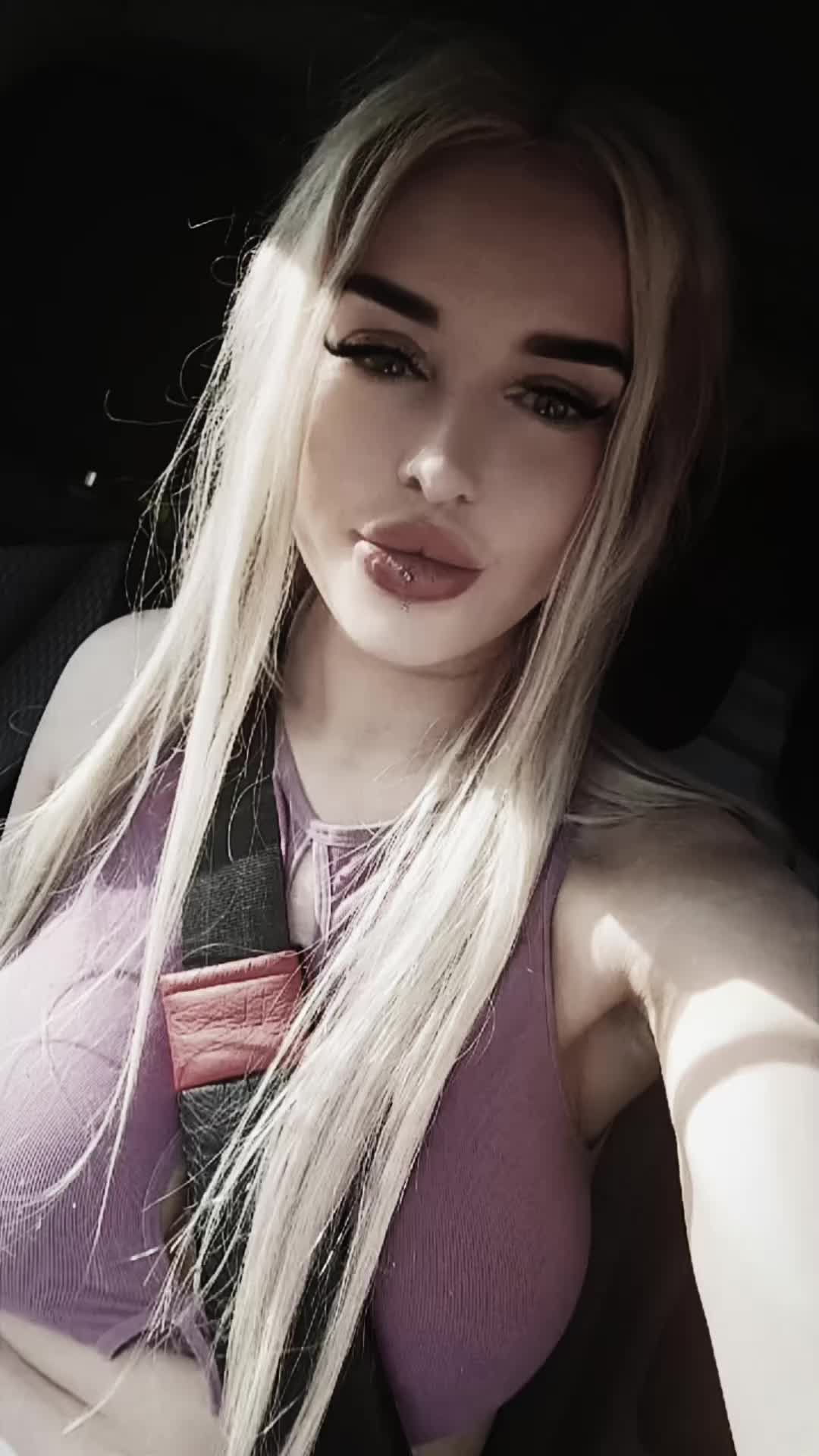 @Laura Louise