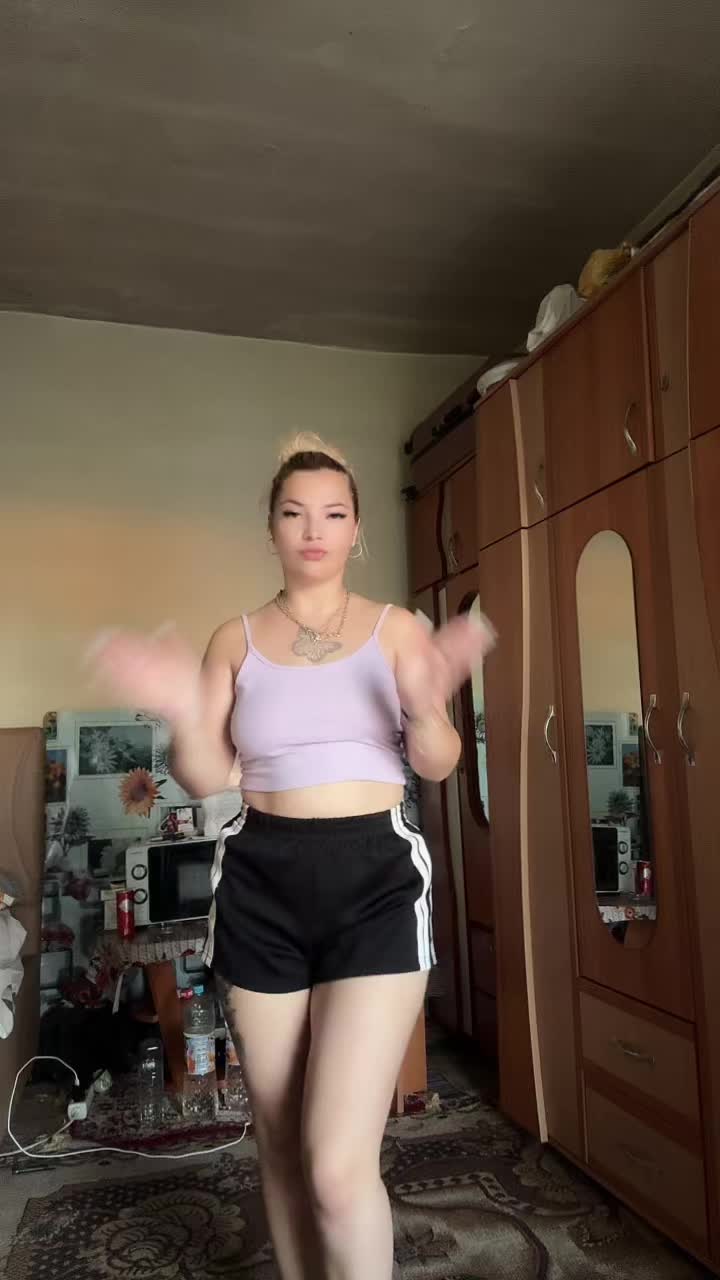 @Ionela blondyna