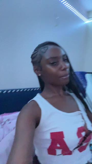 @darkskinhottieeeeeeeeeee