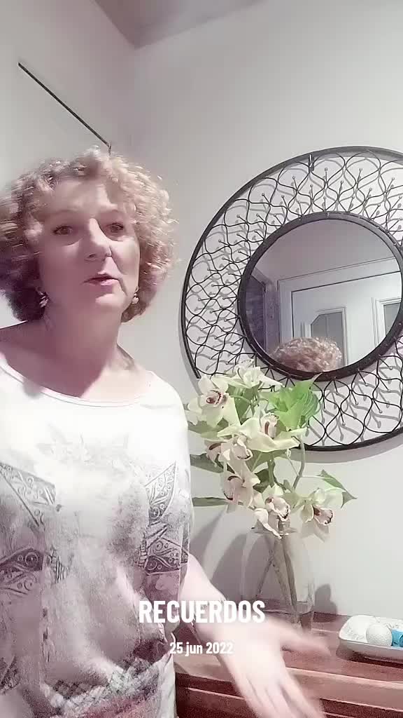 @Sus&uacute;menina