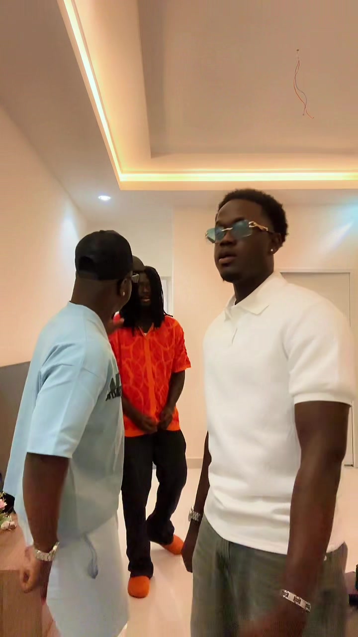 @𝐑𝐎𝐍𝐀𝐋𝐃𝐎🇬🇭
