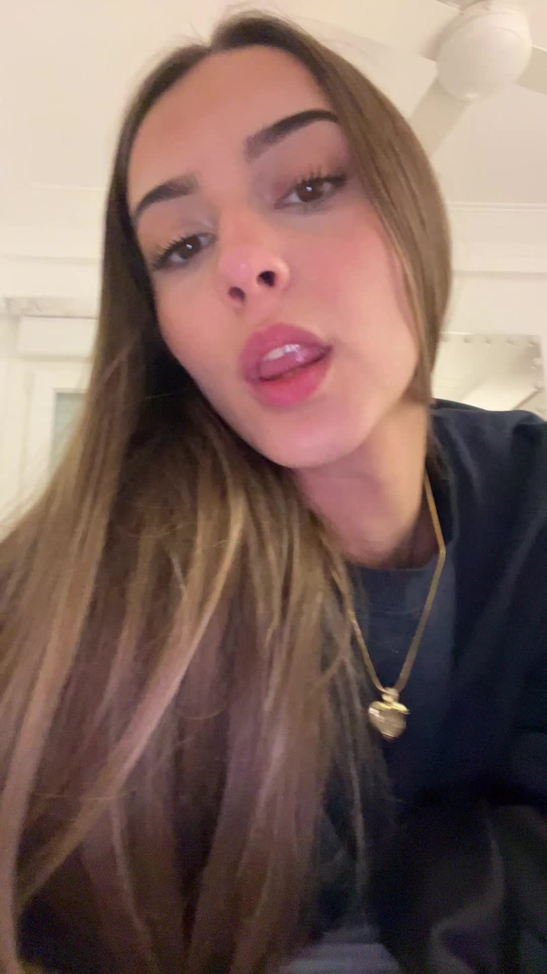 @valeriasanjuan 🌟