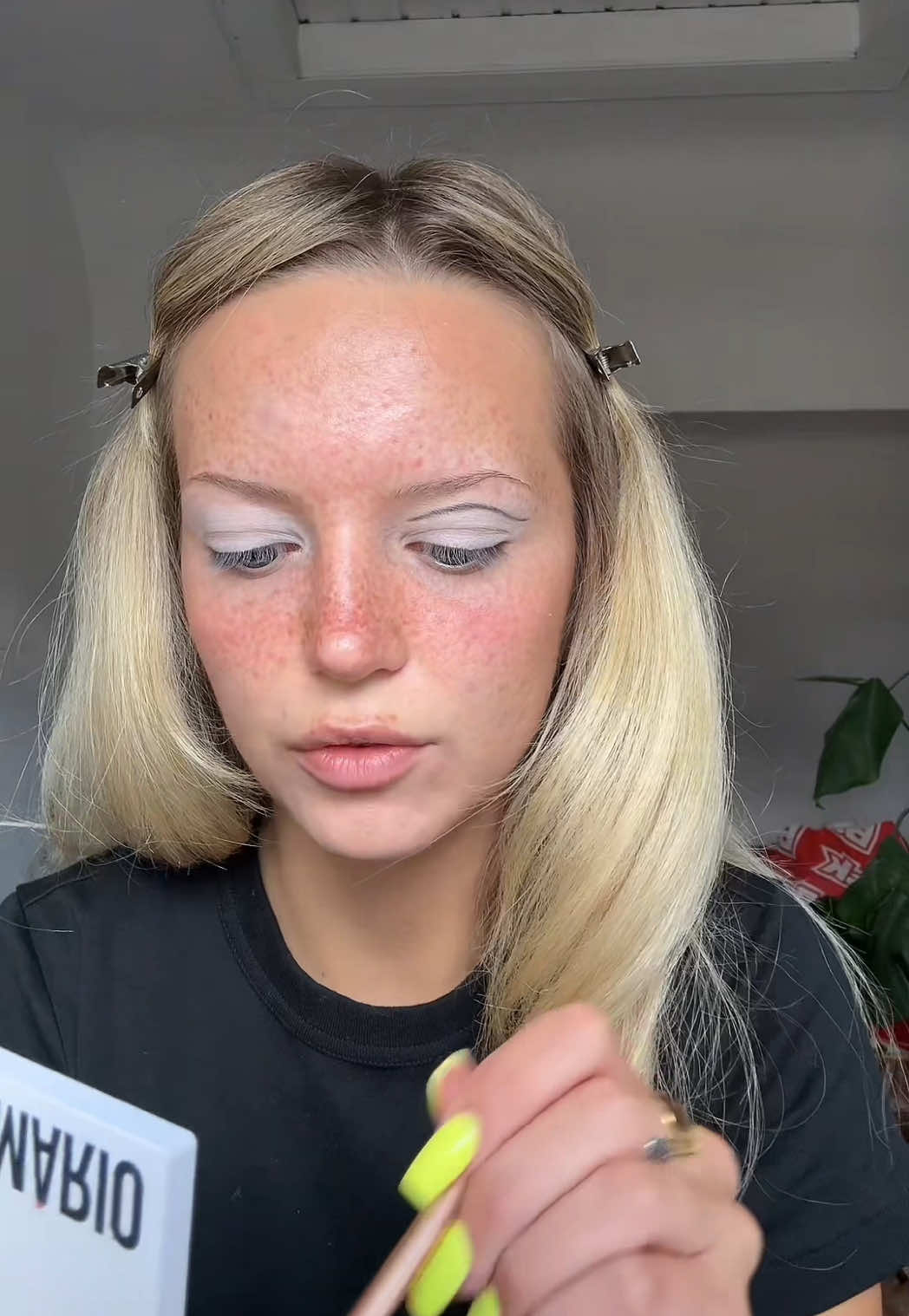 @angie kira 🪩