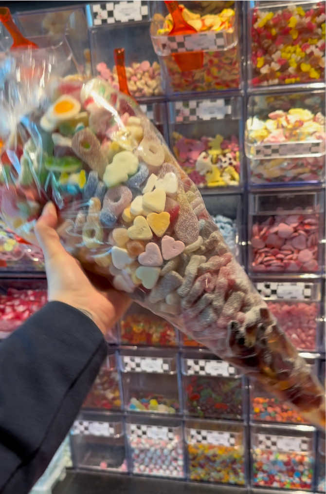 @AvoShop | 90s Candy & Gadgets