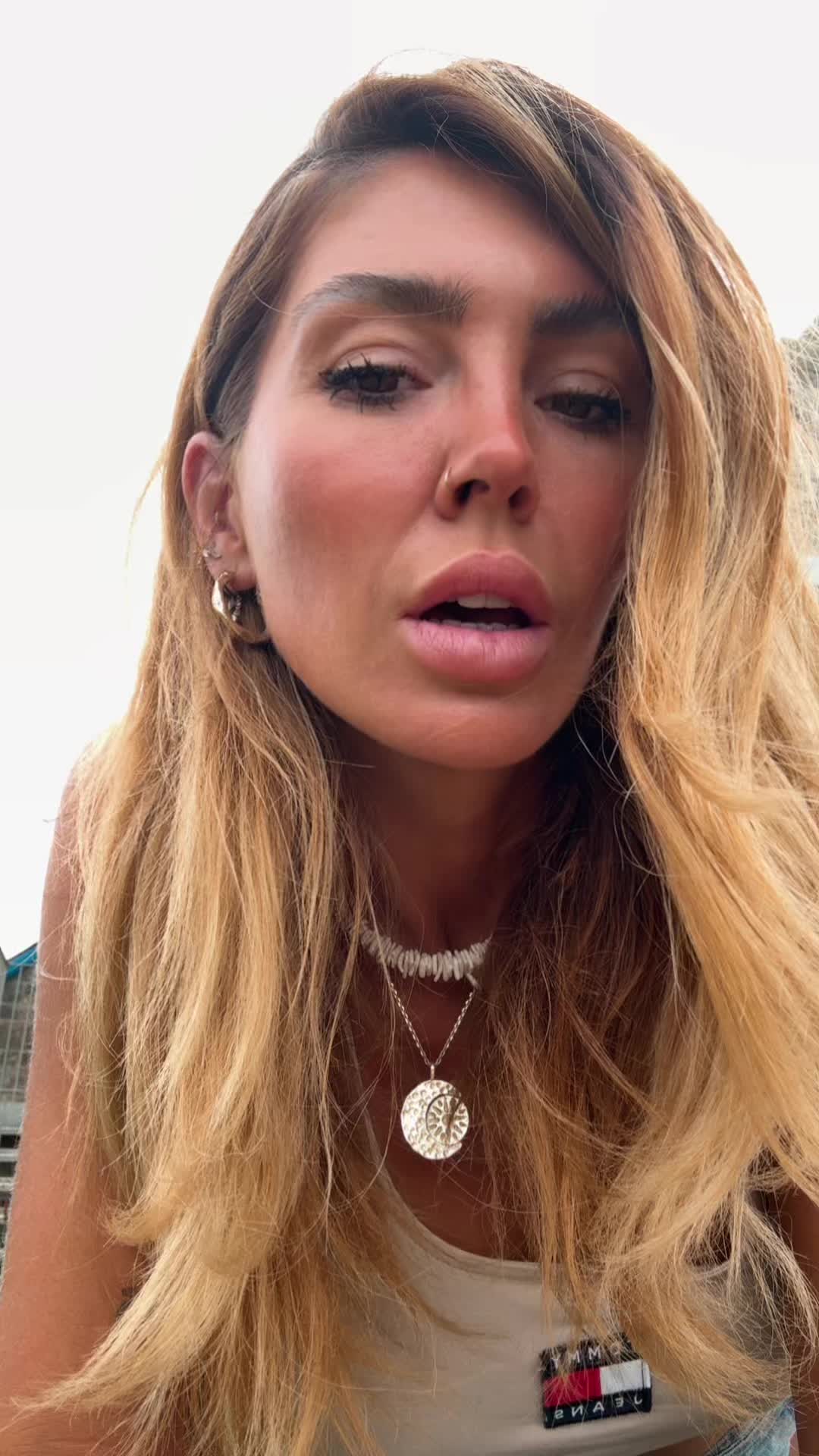 @katecarterlarg