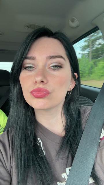 @Kelsiemarie99